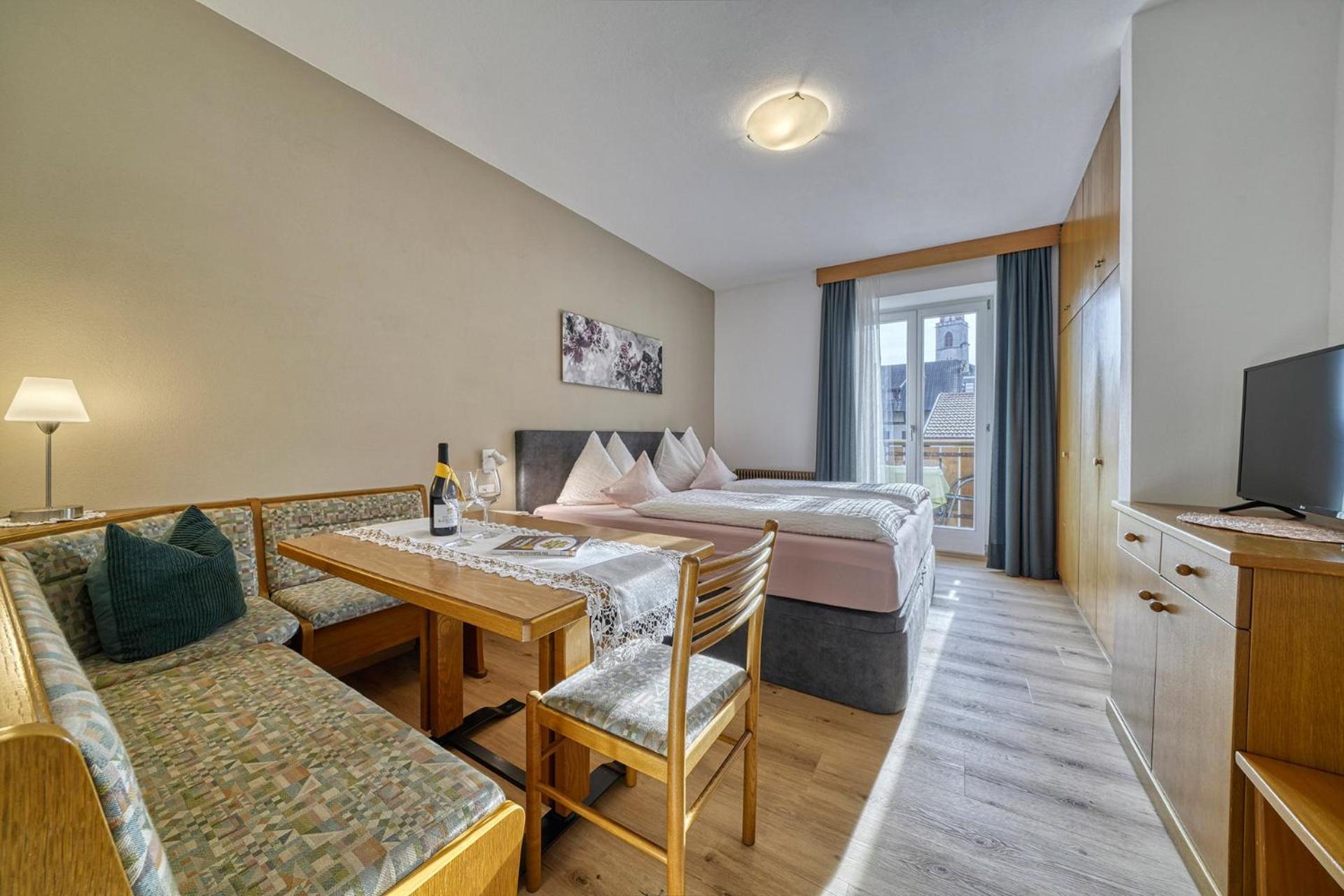 Josefsheim Hotel Lana Exterior photo